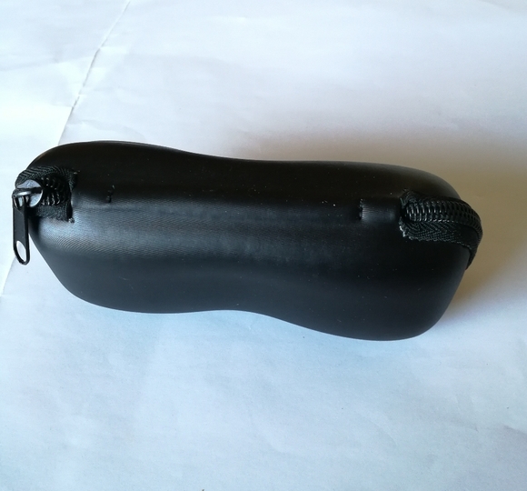 Vogue sunglasses case with zipper - Picture 4 of 10